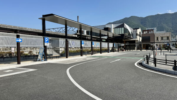 #ロータリー#塩山駅#山梨県#山梨県甲州市#駅の無料写真素材