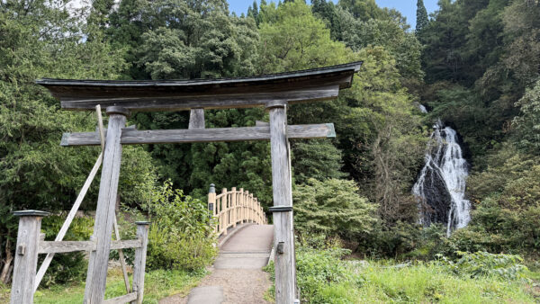 #滝#秋田県#秋田県鹿角郡#自然#鳥居の無料写真素材